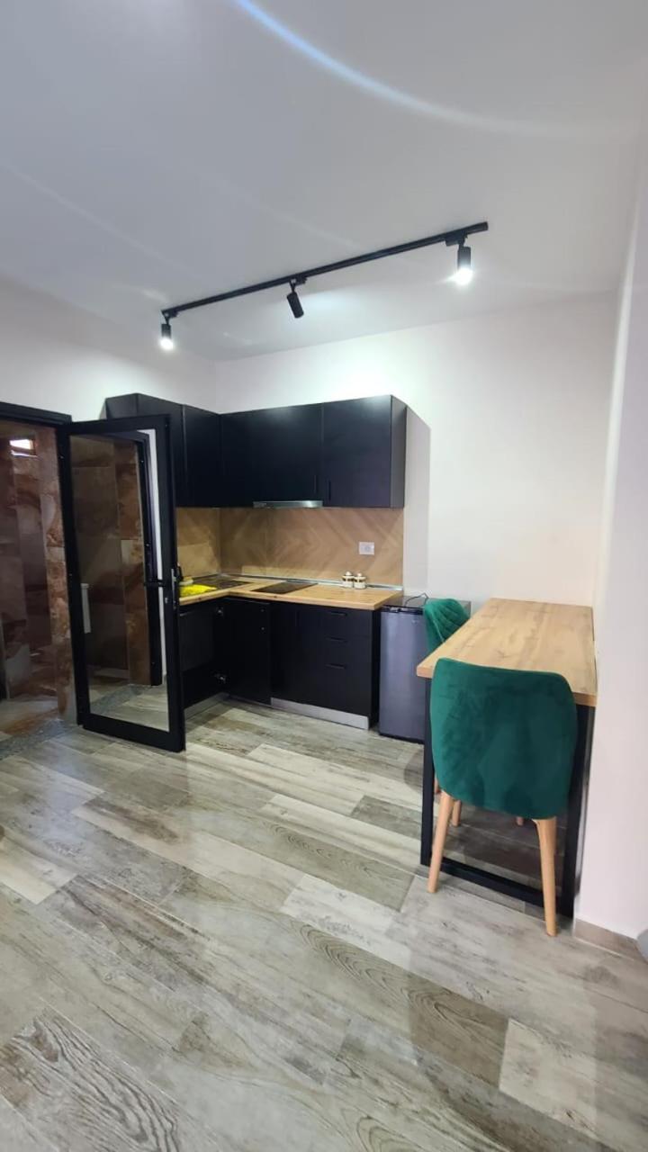 Guest House Tian & Hojz Durrës 외부 사진