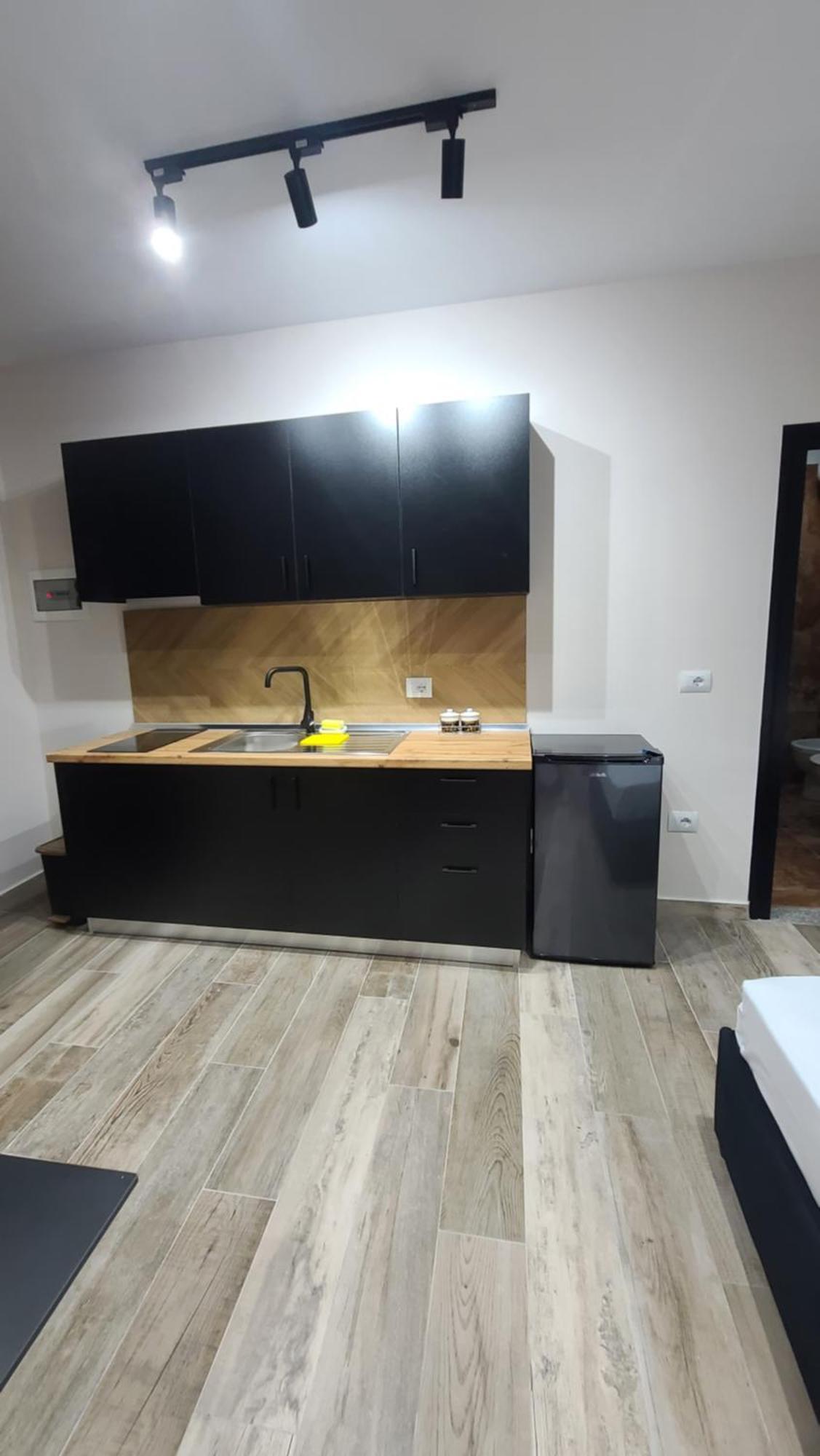 Guest House Tian & Hojz Durrës 외부 사진