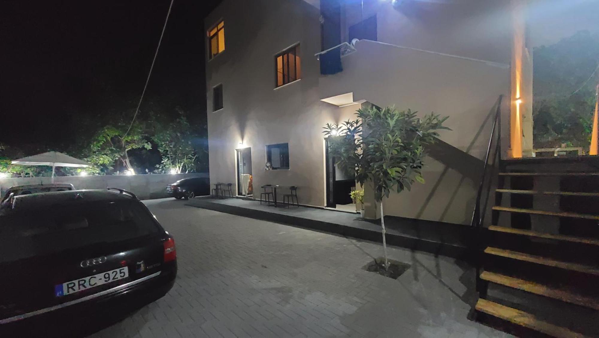 Guest House Tian & Hojz Durrës 외부 사진