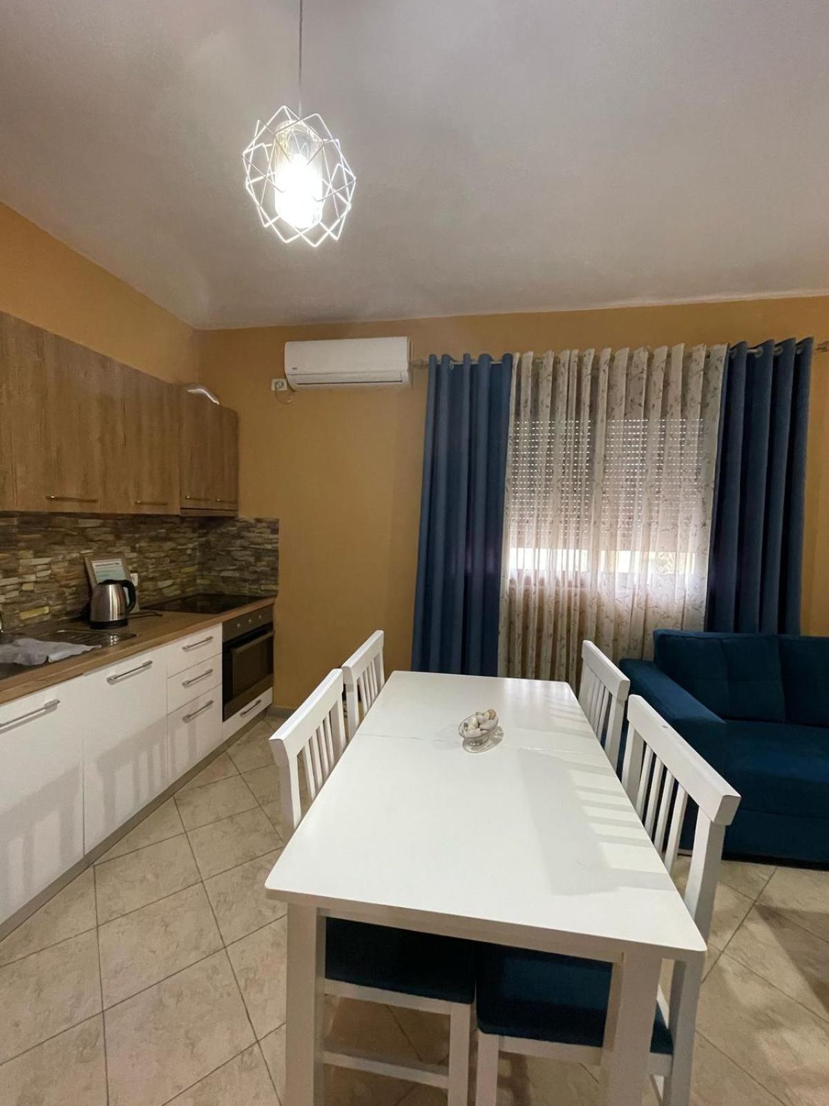 Guest House Tian & Hojz Durrës 객실 사진